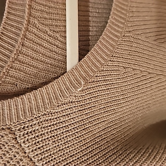 Express sweater - Picture 2 of 3